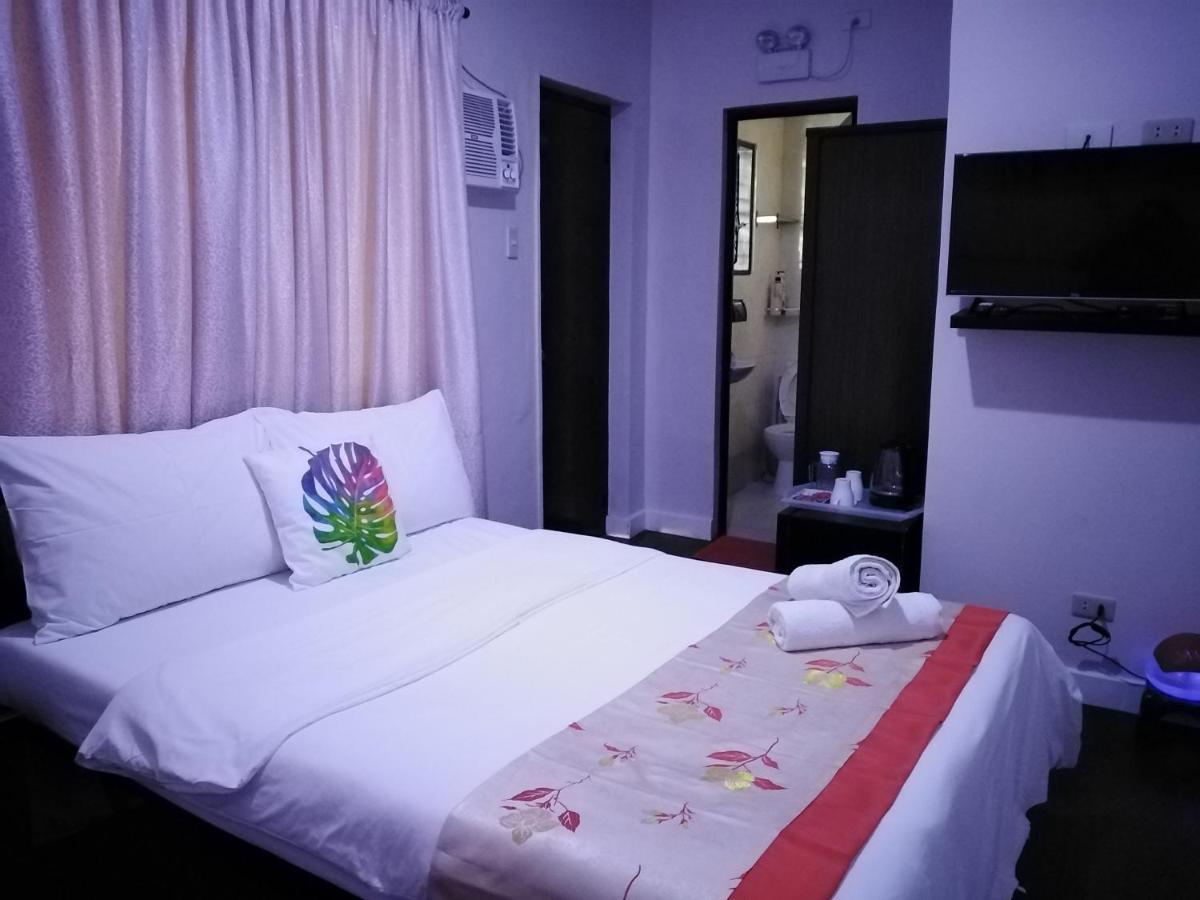 Halfway House Hostel Mactan Cebu Airport Lapu-Lapu City Exterior photo