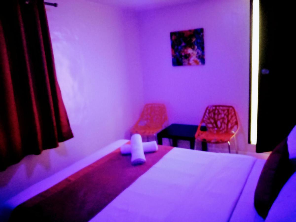 Halfway House Hostel Mactan Cebu Airport Lapu-Lapu City Exterior photo