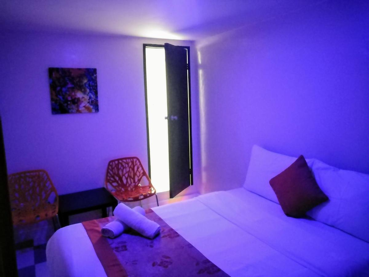 Halfway House Hostel Mactan Cebu Airport Lapu-Lapu City Exterior photo
