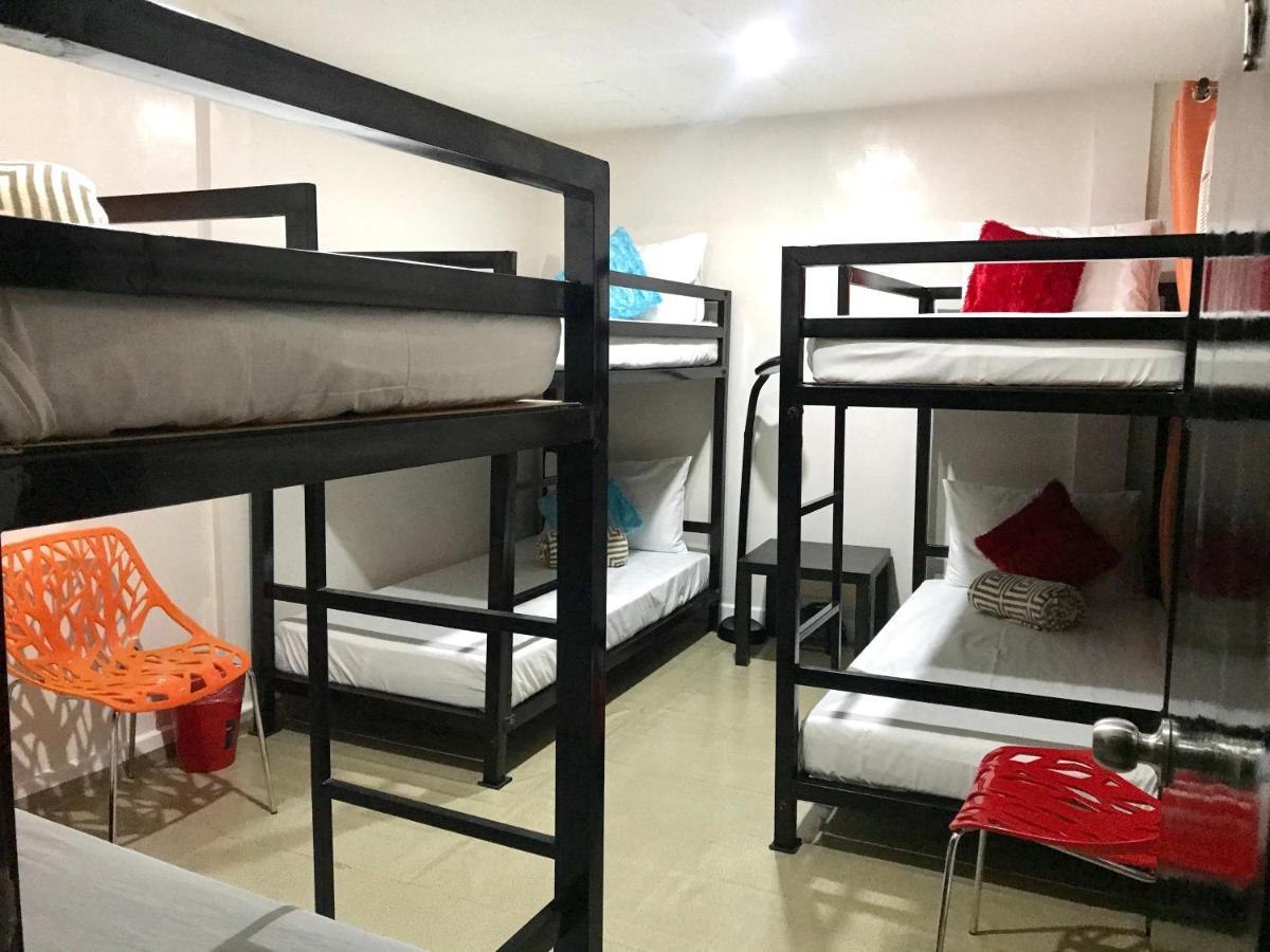 Halfway House Hostel Mactan Cebu Airport Lapu-Lapu City Exterior photo