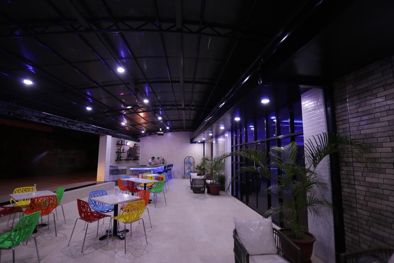 Halfway House Hostel Mactan Cebu Airport Lapu-Lapu City Exterior photo
