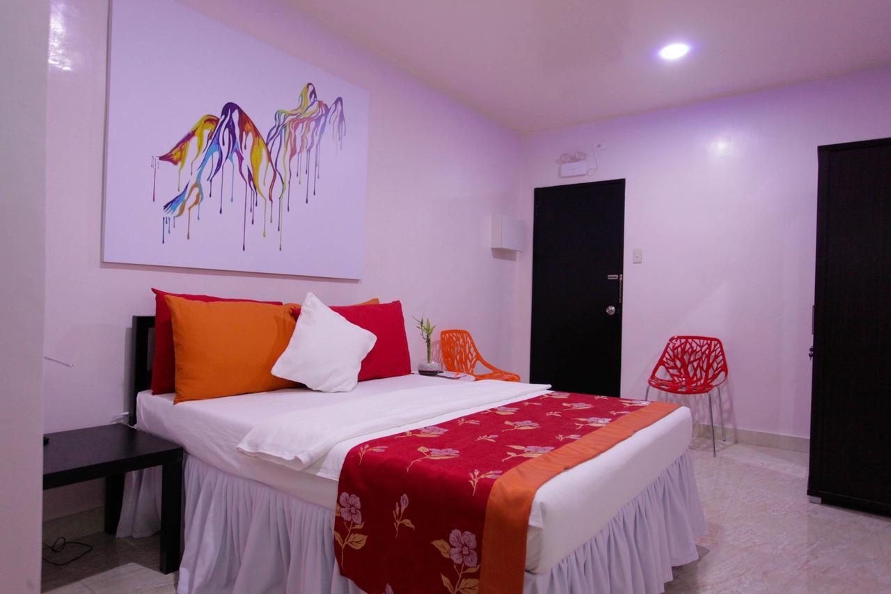Halfway House Hostel Mactan Cebu Airport Lapu-Lapu City Exterior photo